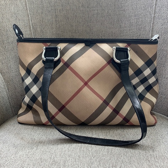 Burberry Handbags - Burberry Nova Check Tote